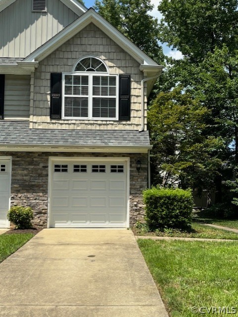 11 Claiborne Dr