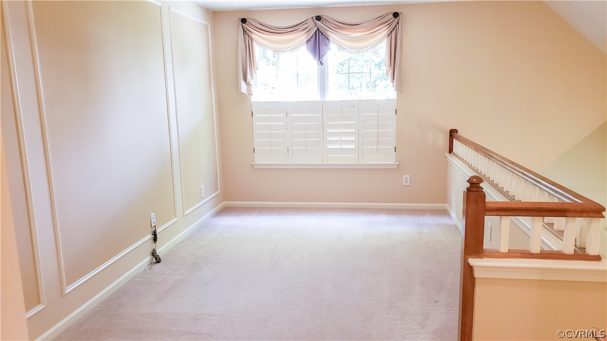 11 Claiborne Dr