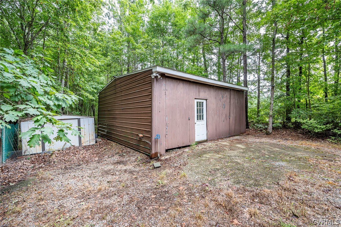 21521 Runaround Ln