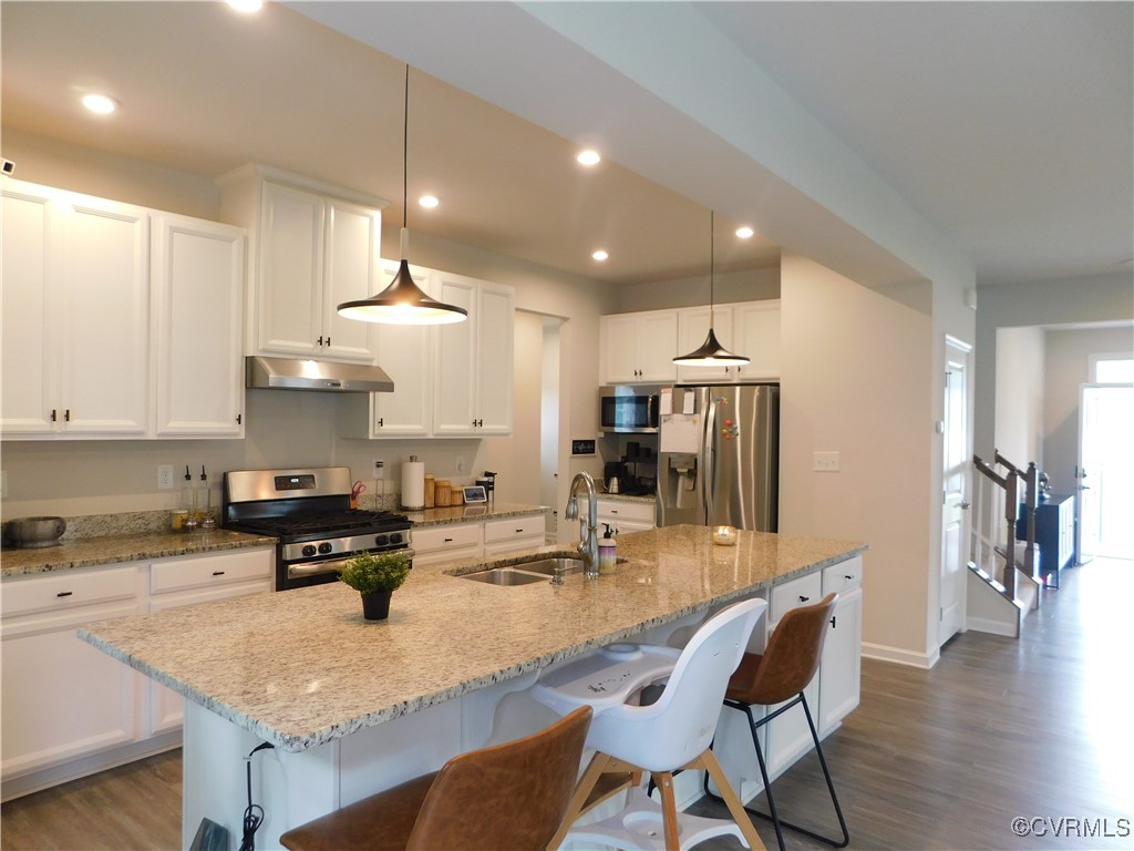 2212 Carters Bridge Pl