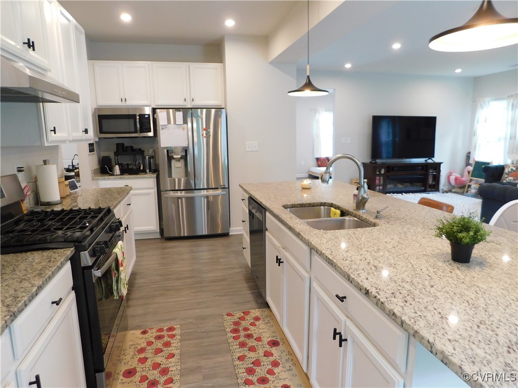 2212 Carters Bridge Pl