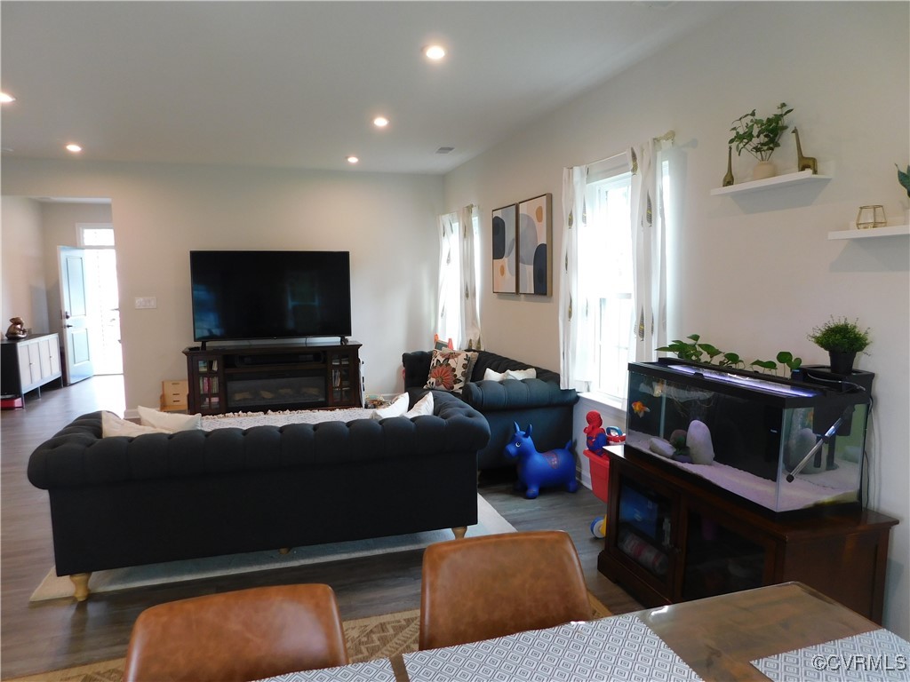 2212 Carters Bridge Pl