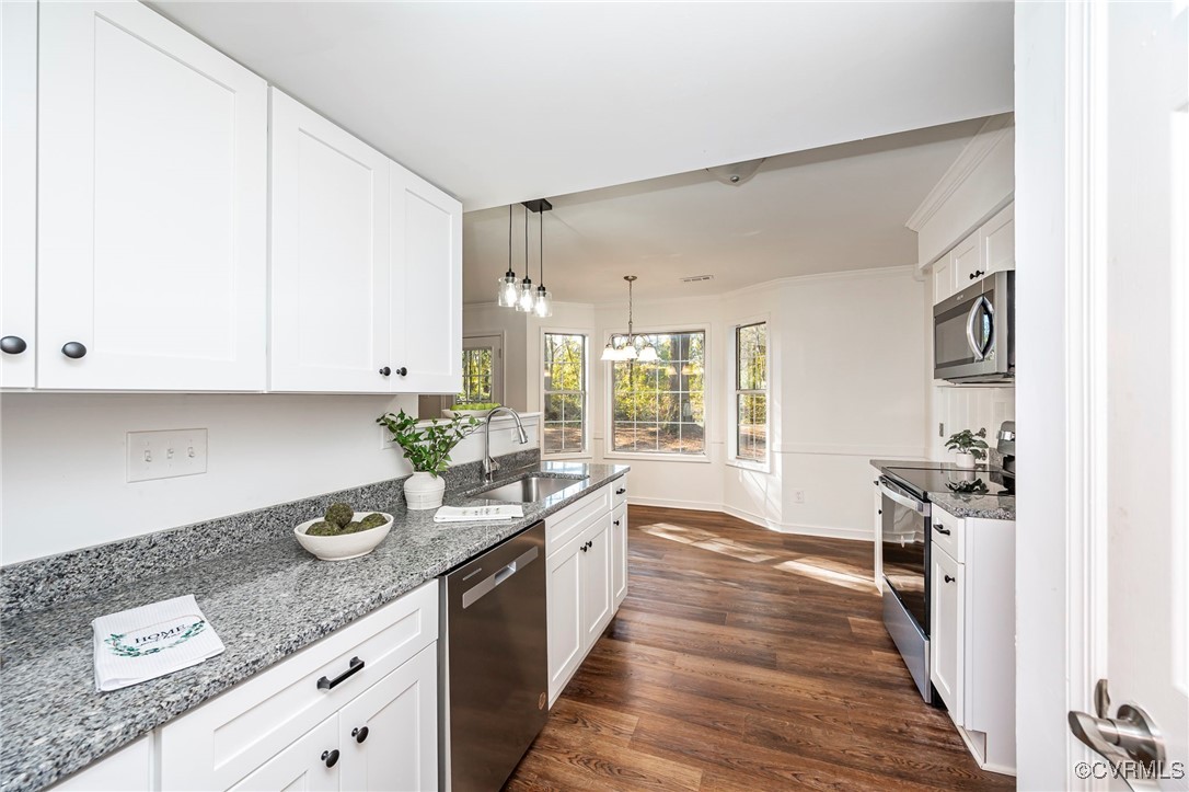 5924 Silver Oak Ln