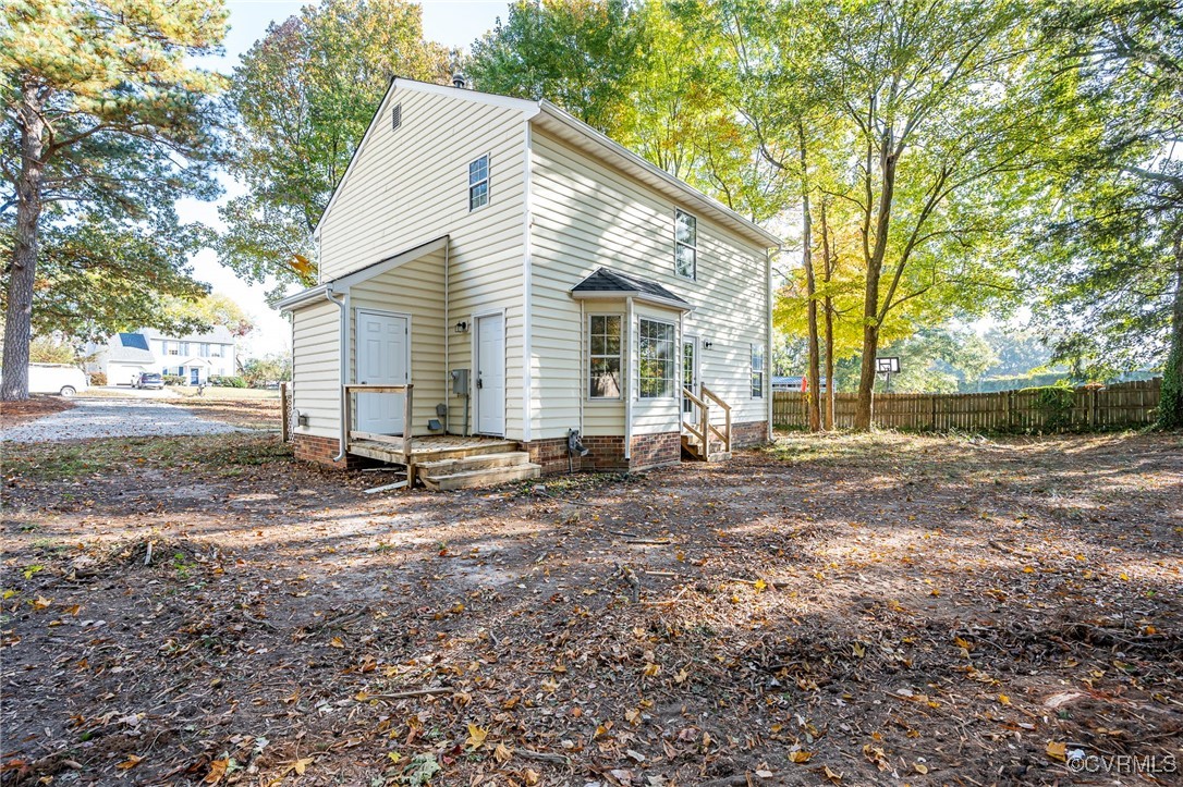 5924 Silver Oak Ln