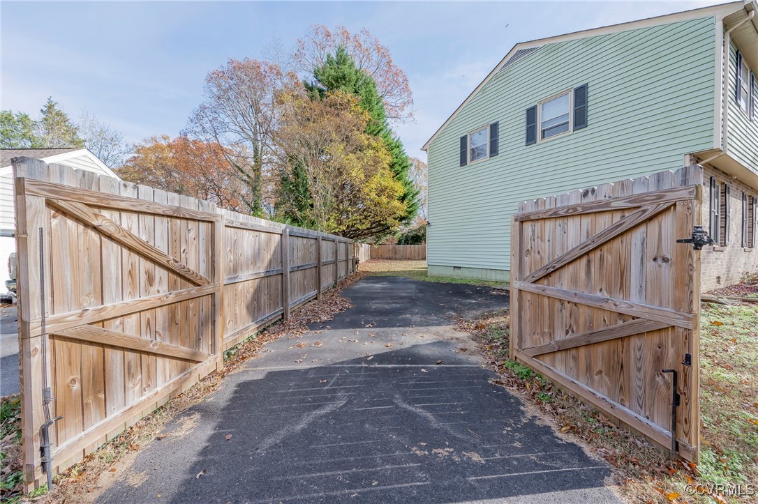 4018 Hidden Valley Rd