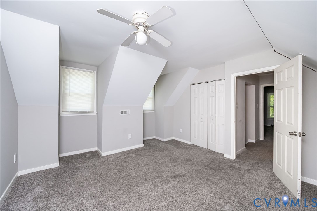 10306 Lifford Ln