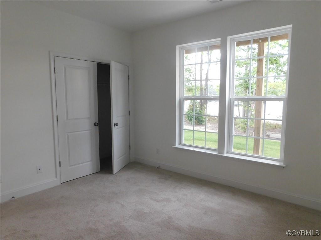 7037 Leire Ln