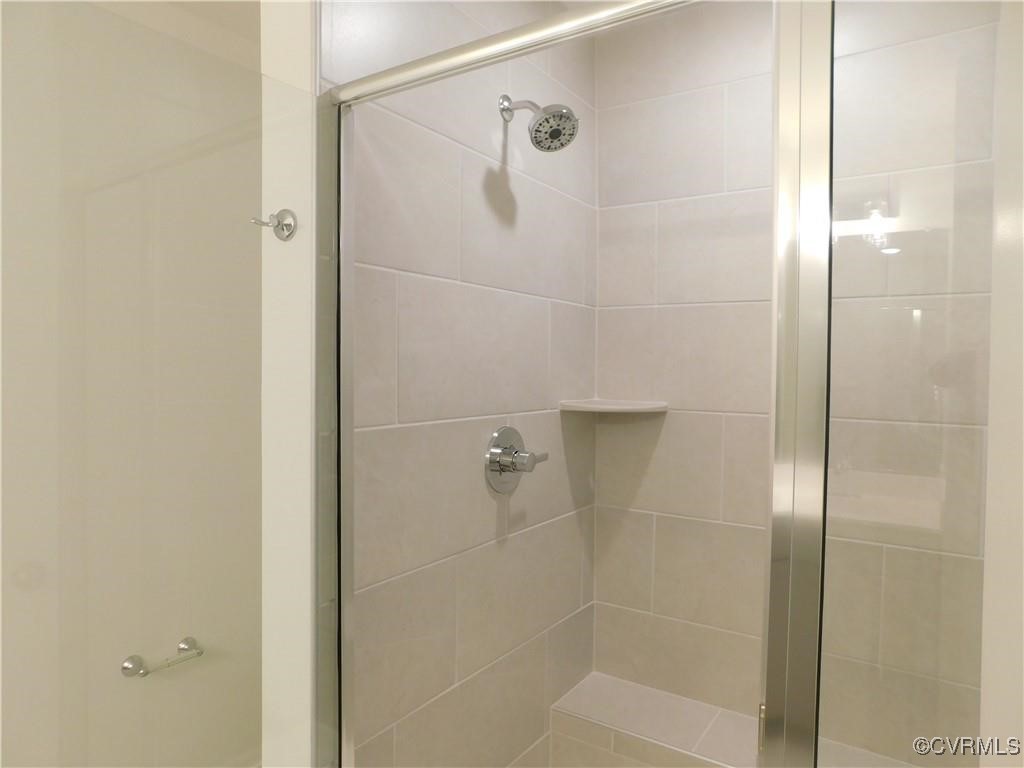 7037 Leire Ln