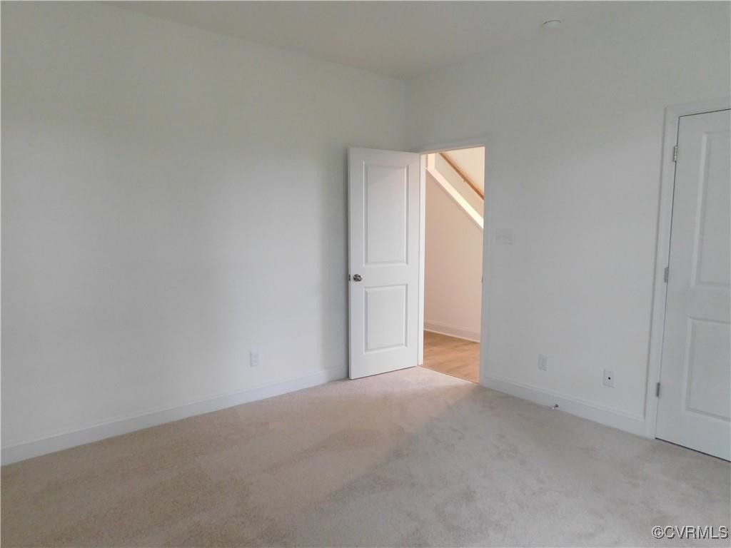 7037 Leire Ln