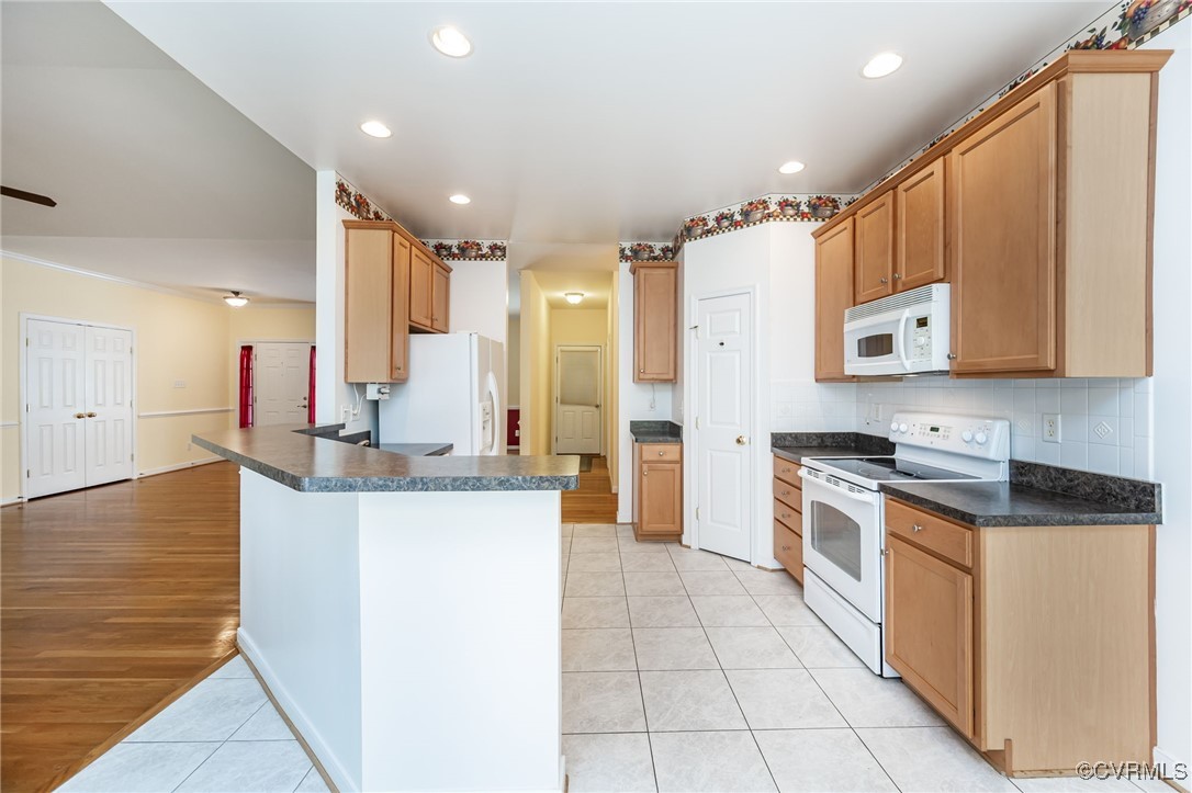 6784 Arbor Meadows Dr