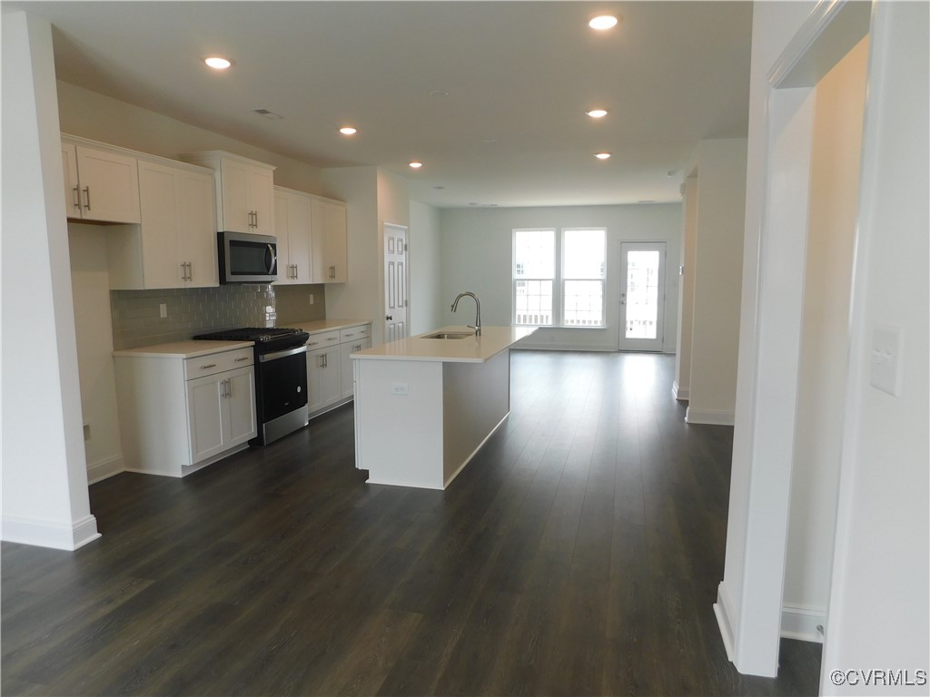 7004 Leire Ln