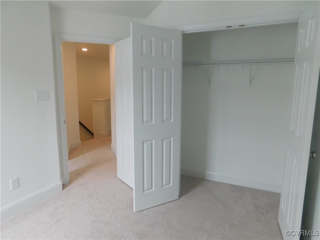 7004 Leire Ln