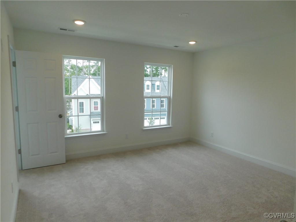 7004 Leire Ln