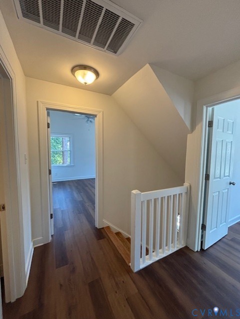 9401 Fenestra Cir