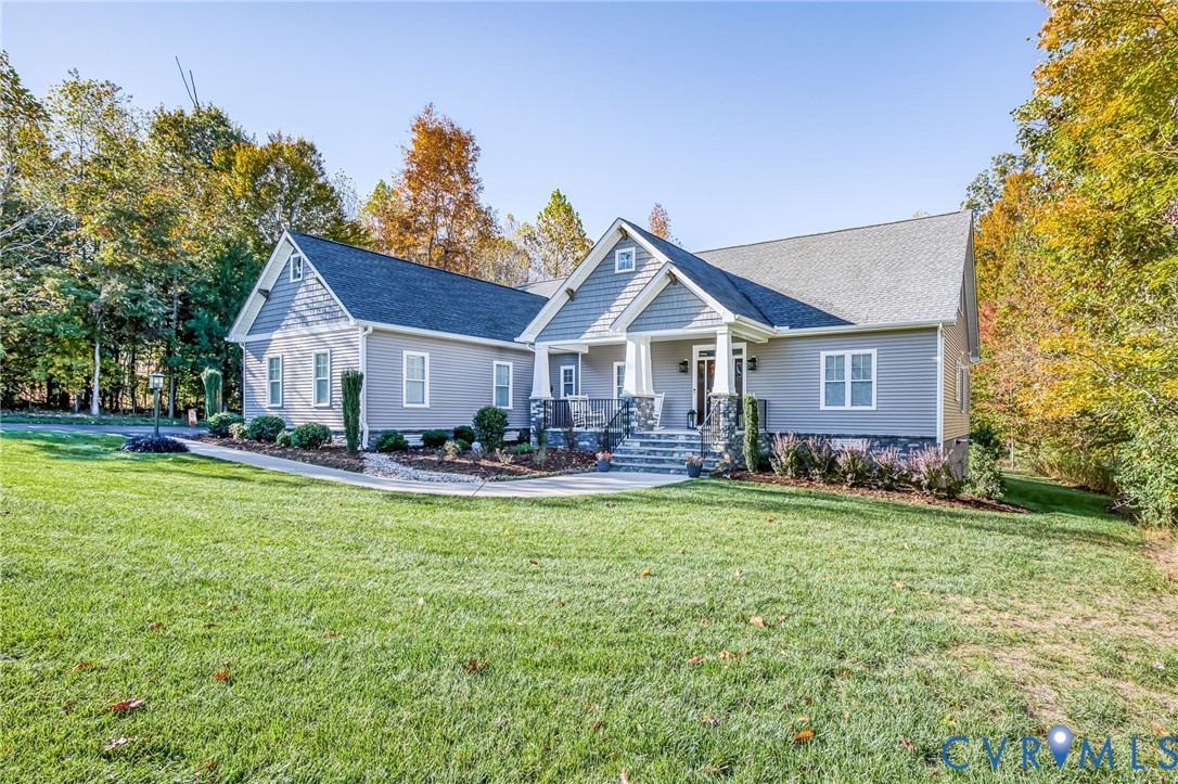 8113 Lake Margaret Ter