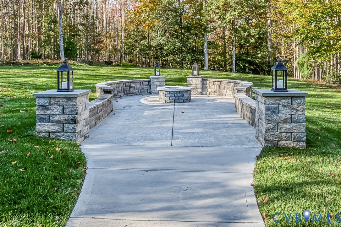 8113 Lake Margaret Ter