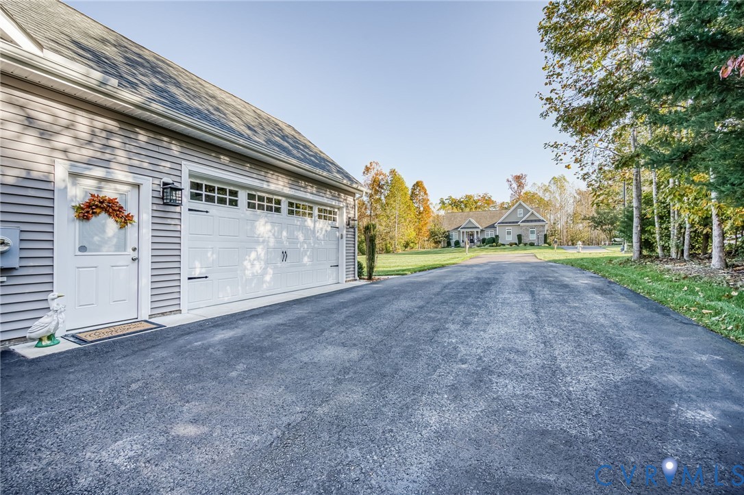 8113 Lake Margaret Ter