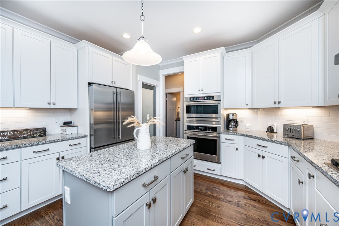 8113 Lake Margaret Ter