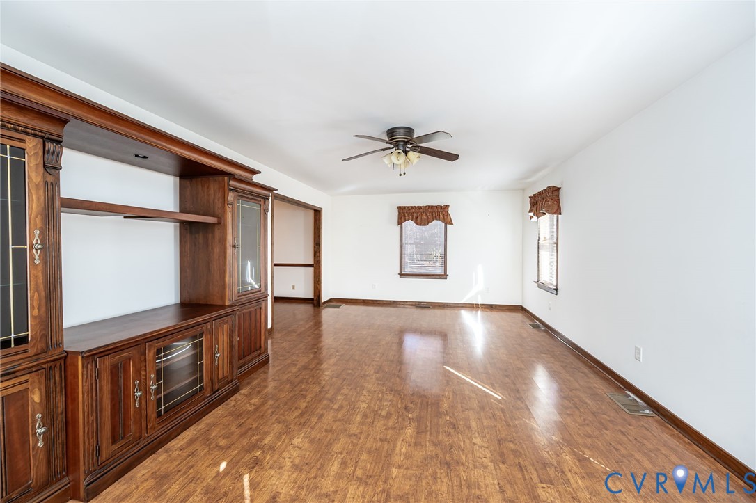 8401 Beaver Bridge Rd