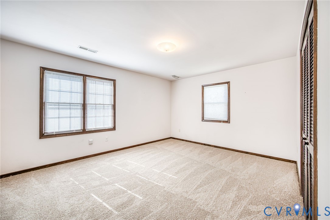 8913 Huntingcreek Ter