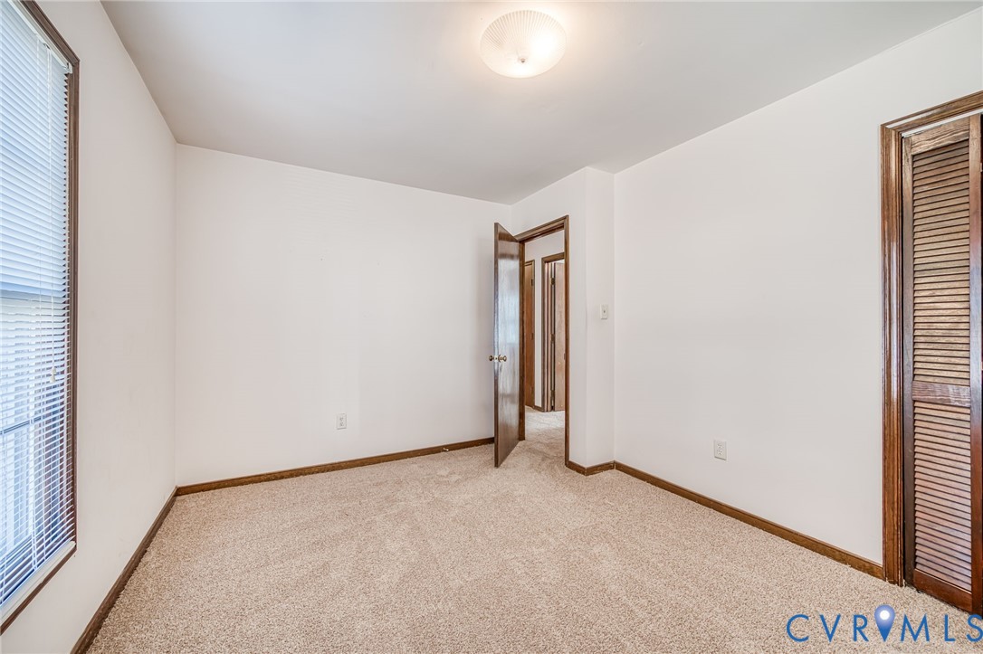 8913 Huntingcreek Ter