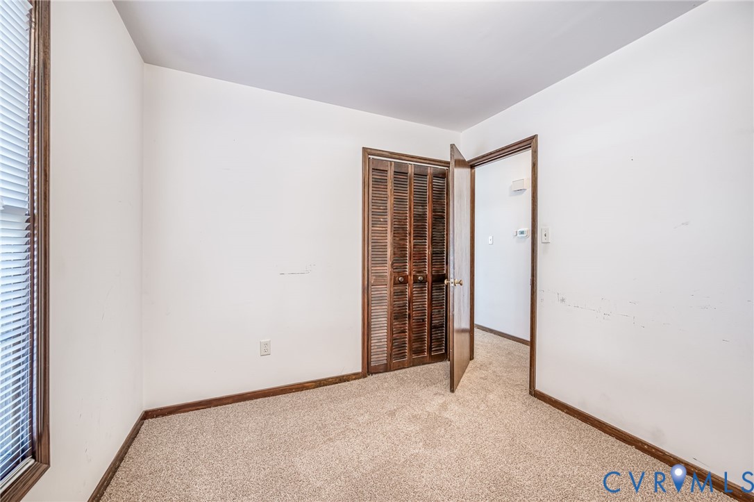 8913 Huntingcreek Ter