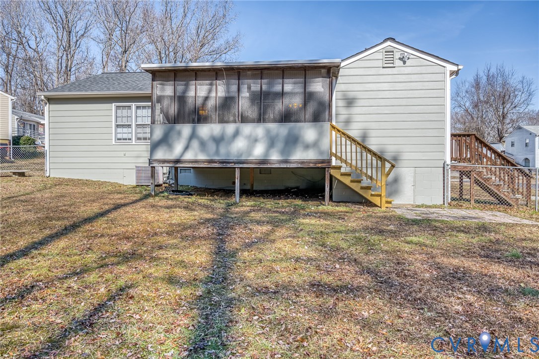 8913 Huntingcreek Ter