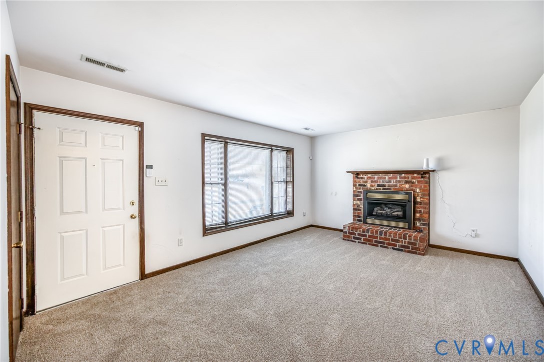 8913 Huntingcreek Ter