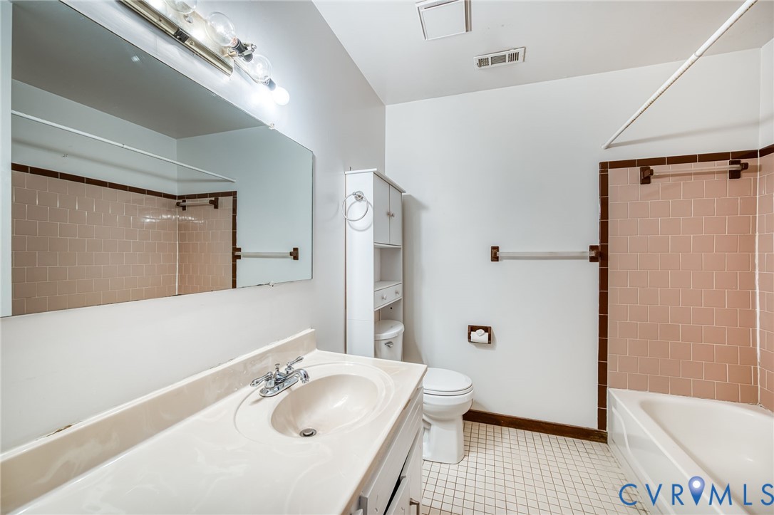 8913 Huntingcreek Ter