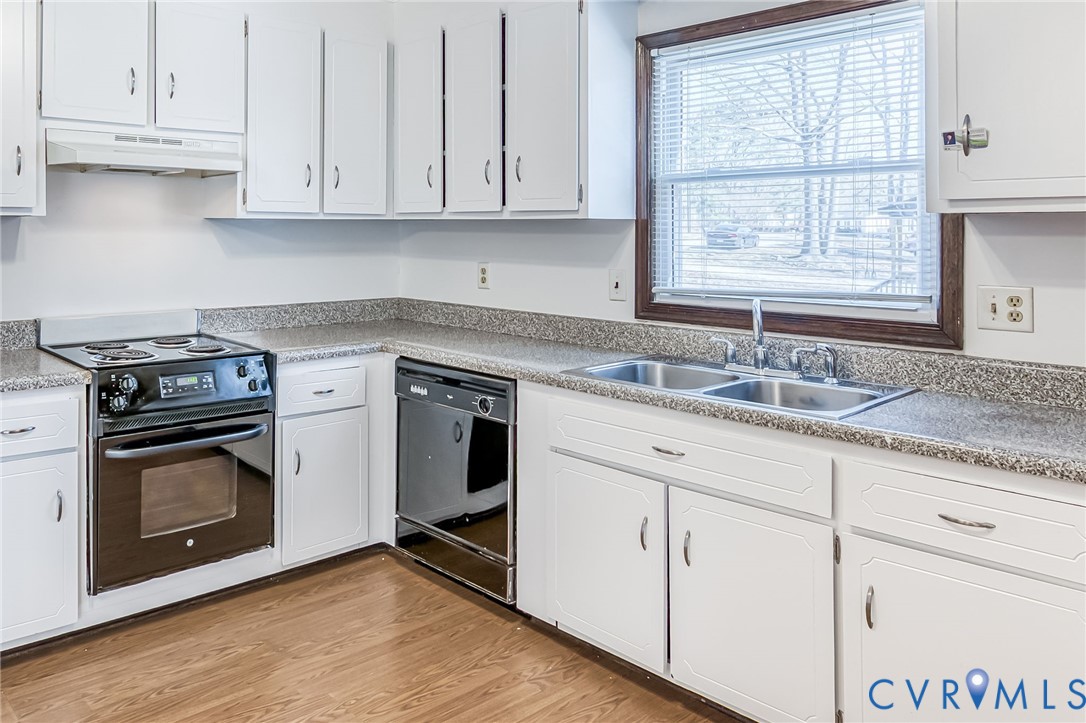 8913 Huntingcreek Ter