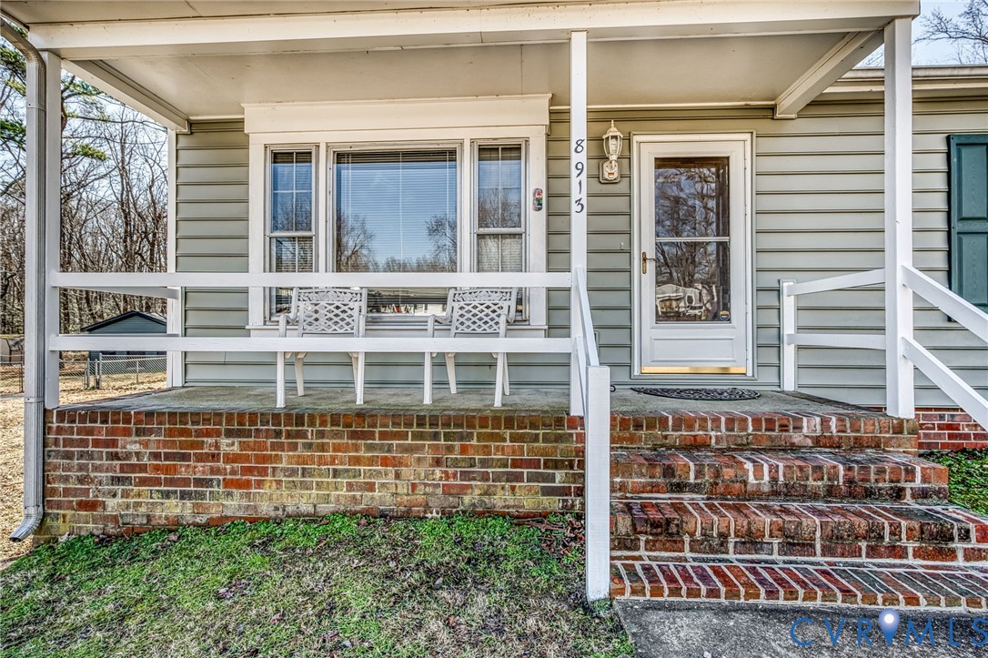 8913 Huntingcreek Ter