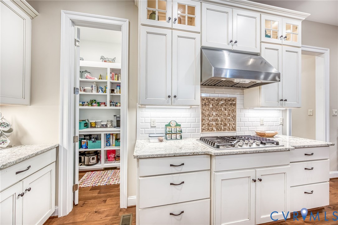 1642 Fallen Timber Trl