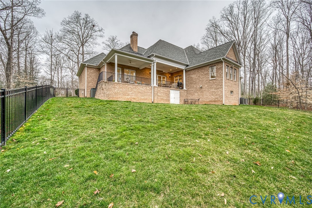 1642 Fallen Timber Trl