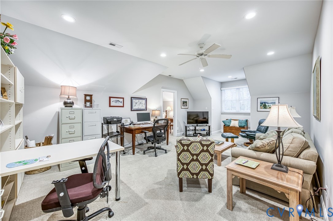 1642 Fallen Timber Trl