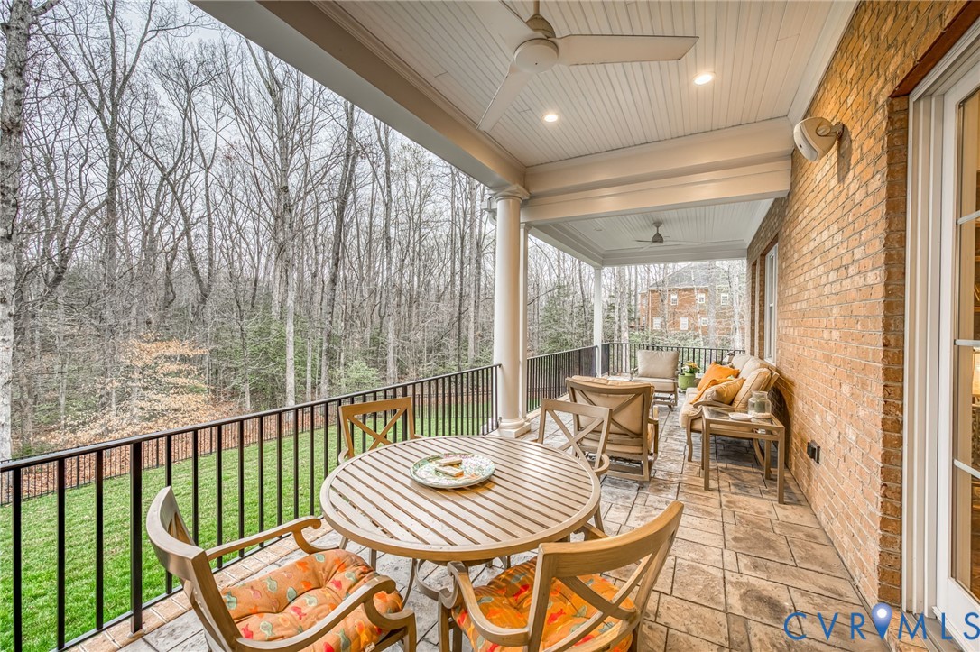 1642 Fallen Timber Trl