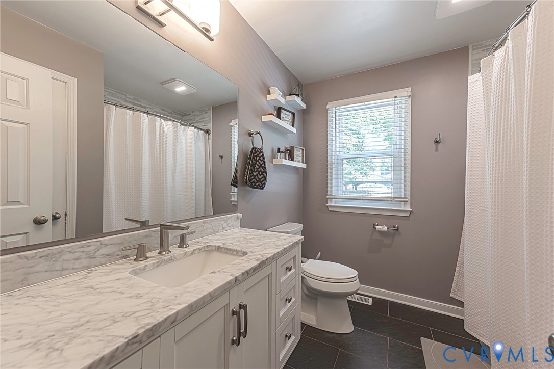 4306 Tracker Dr