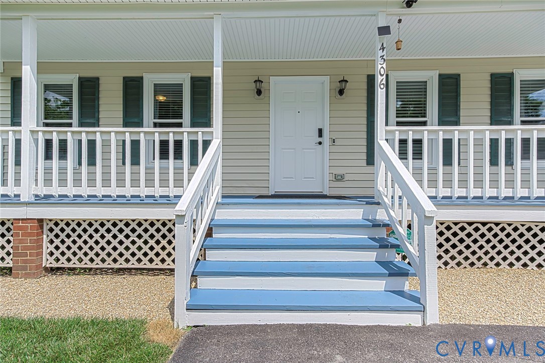 4306 Tracker Dr