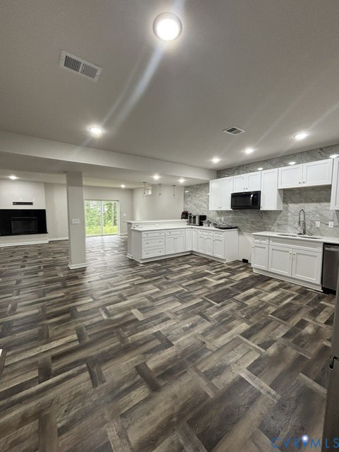 8936 Lewdown Pl