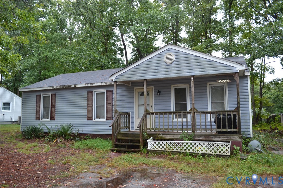 5207 Oakforest Dr Chesterfield VA