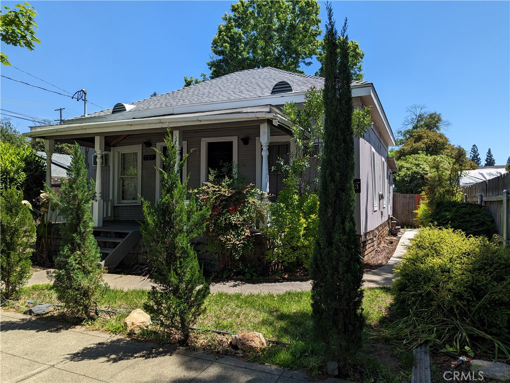 727 W 10th Street 1-3