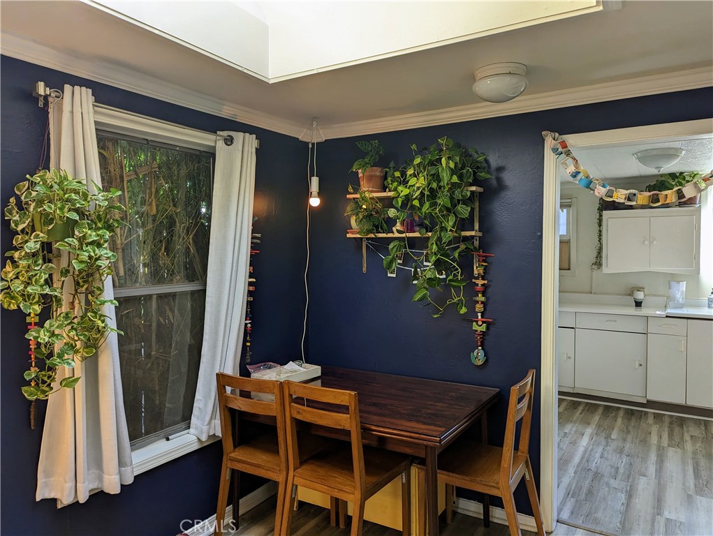 727 W 10th Street 1-3