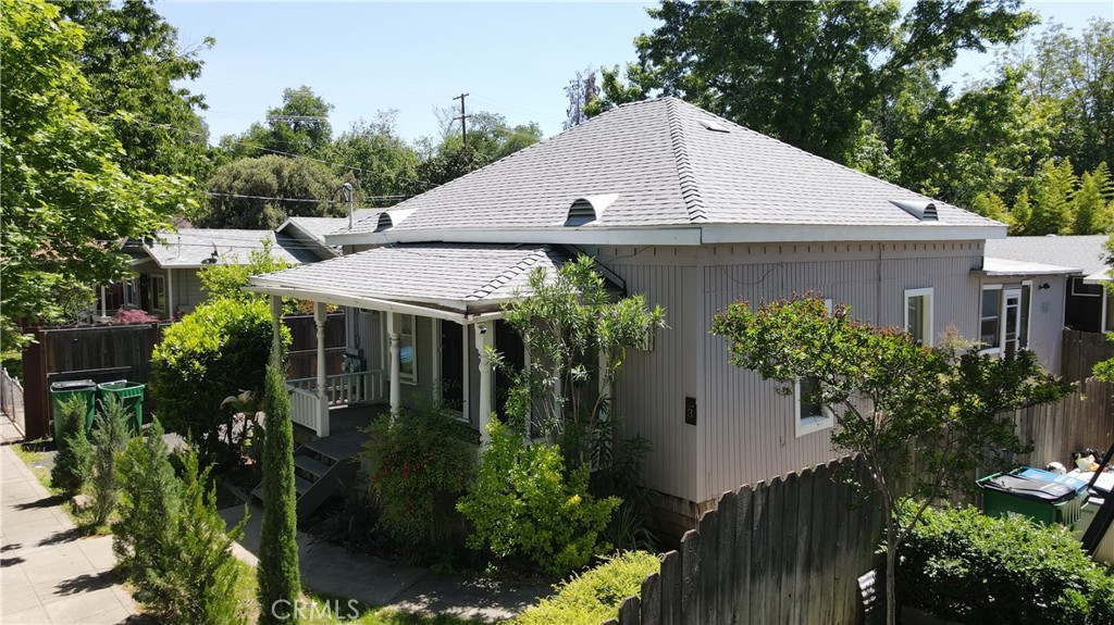 727 W 10th Street 1-3