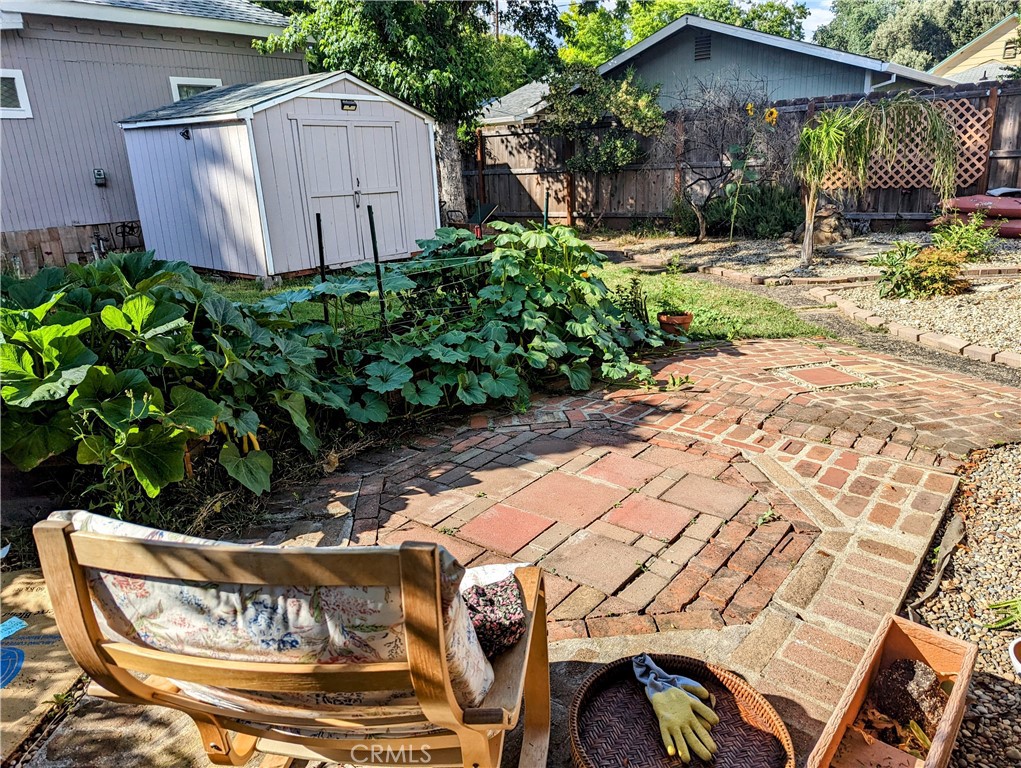 727 W 10th Street 1-3