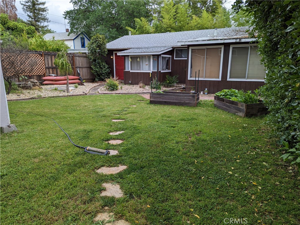 727 W 10th Street 1-3