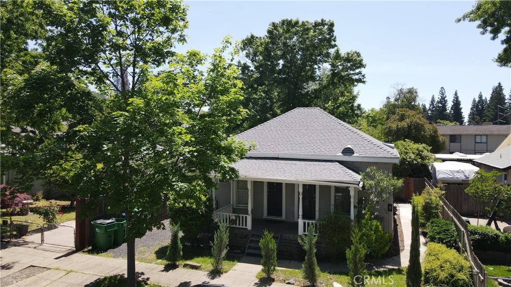 727 W 10th Street 1-3