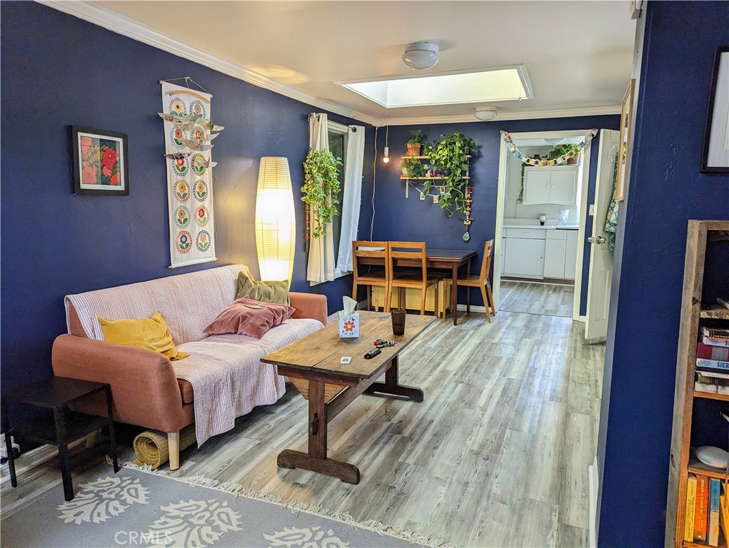 727 W 10th Street 1-3