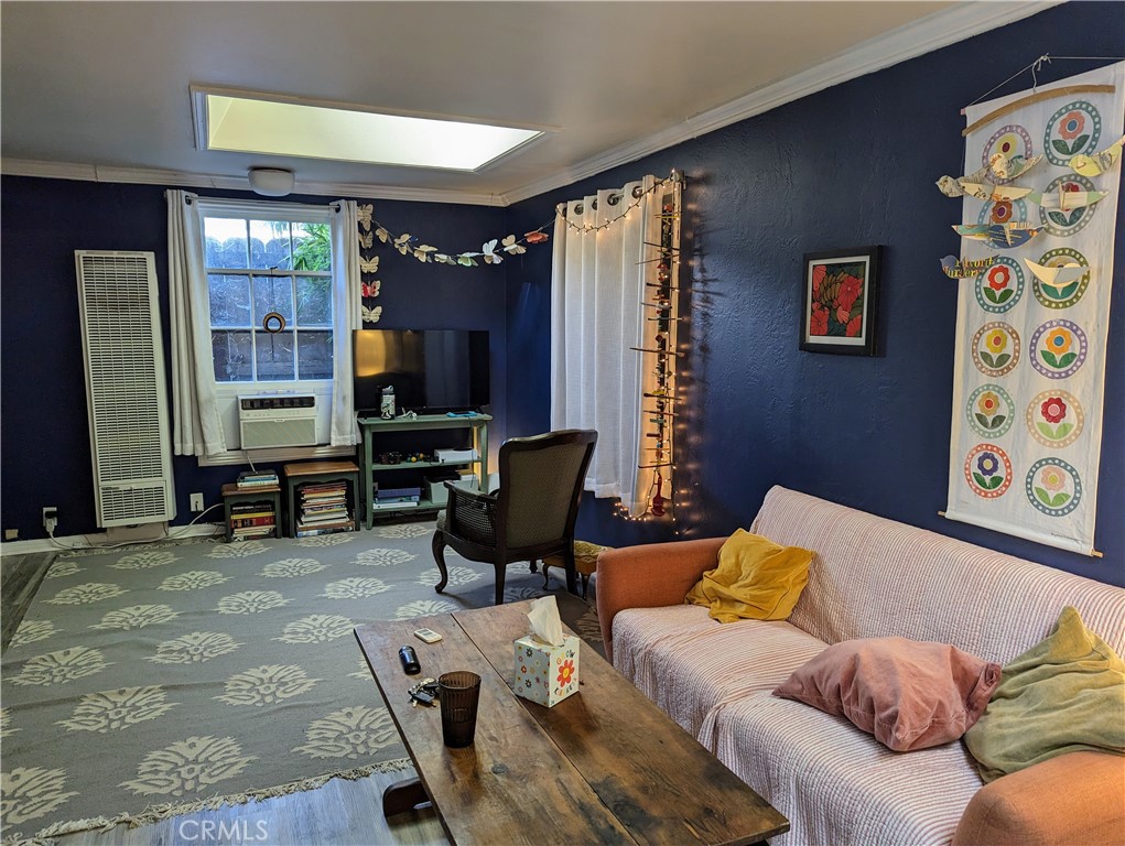 727 W 10th Street 1-3