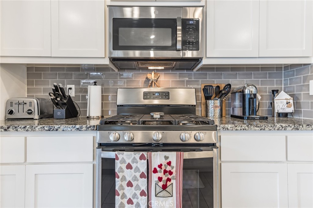 2958 Beaumont Avenue