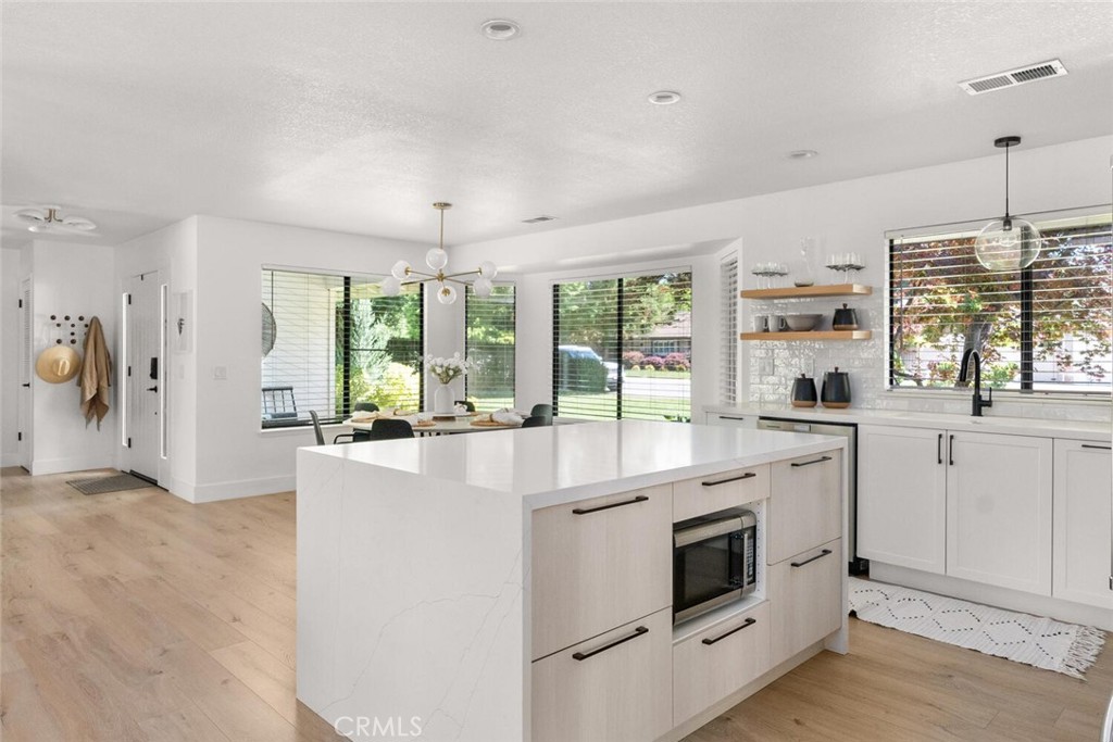 1514 Lazy Trail Drive