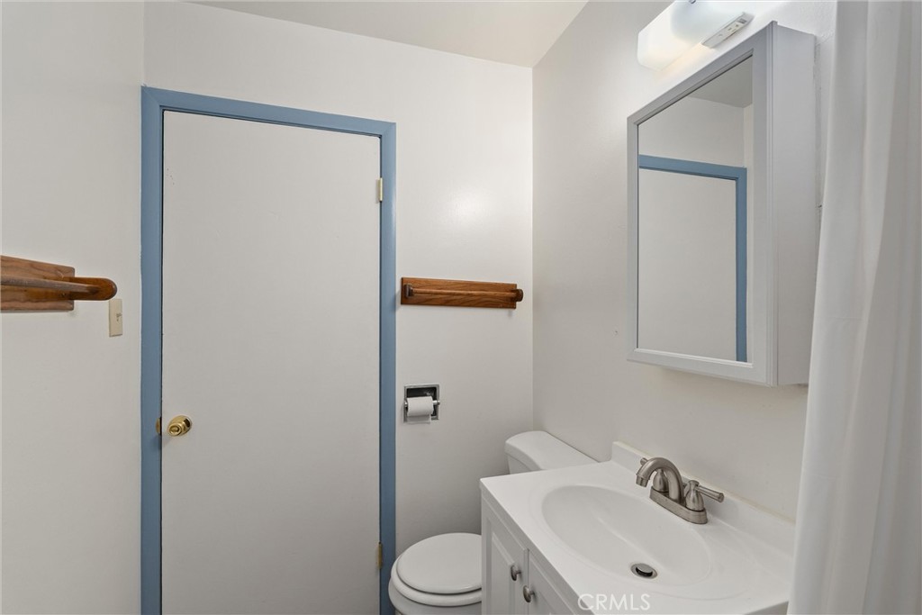 5577 Almond Street 1